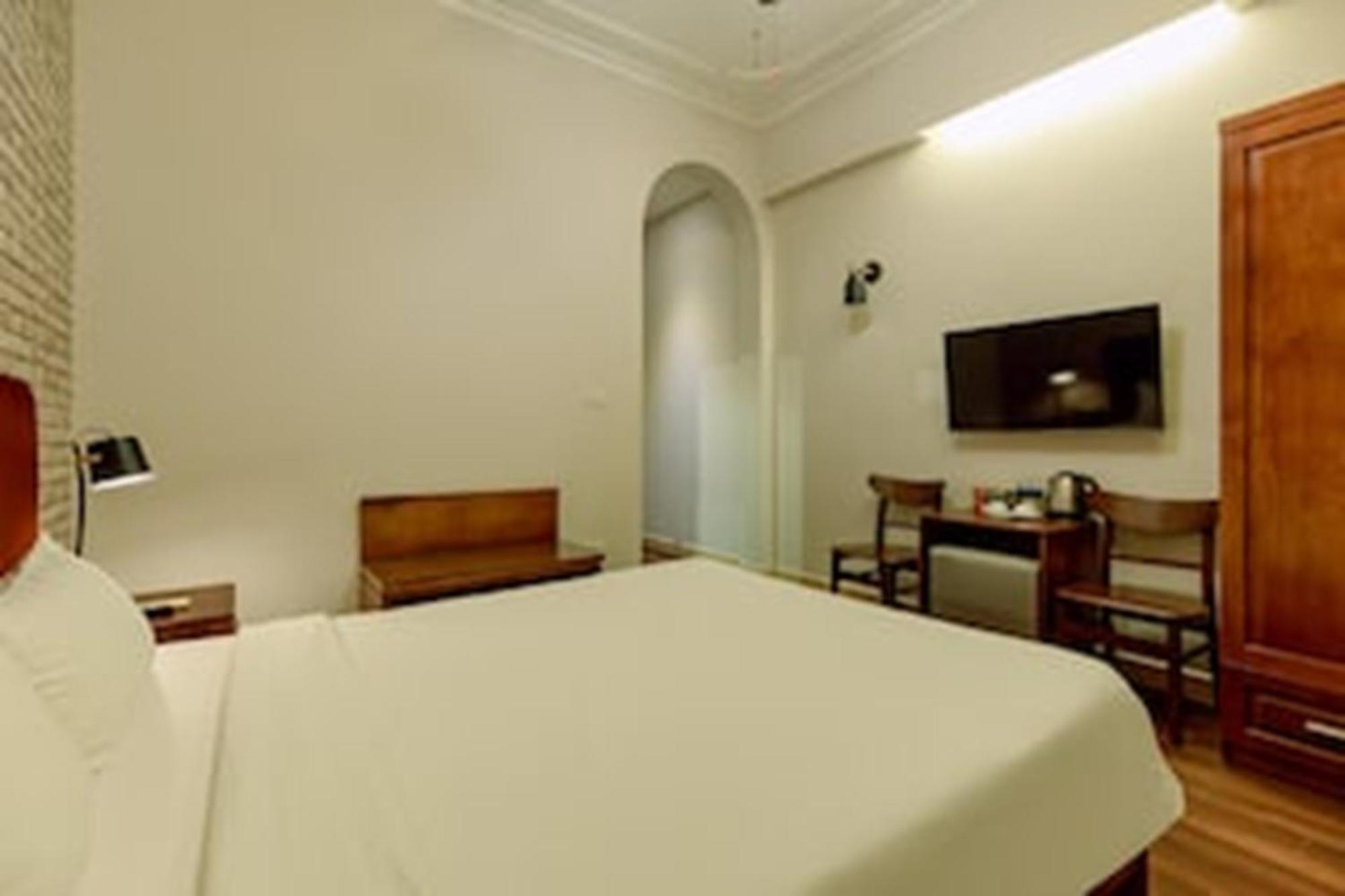 Super Oyo Capital O 1173 Le Grand Hanoi Hotel - The Ruby Bagian luar foto